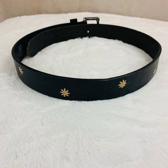 Vintage Gap Leather Black Belt with Embroidered Flowers - Picture 4 of 7